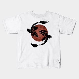 Yin yang skull fishes Kids T-Shirt